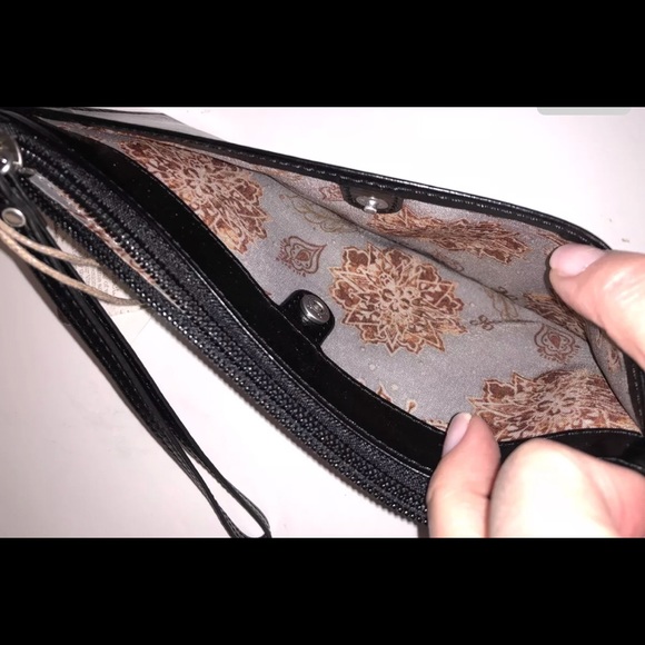 NWT 💯Hobo Kimi Black Leather Card Wristlet - Picture 5 of 6